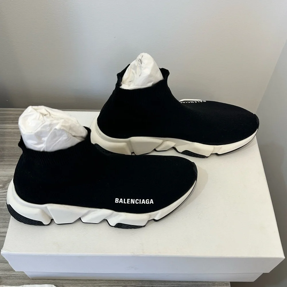 Balenciaga Running Shoes - Picture 6 of 9